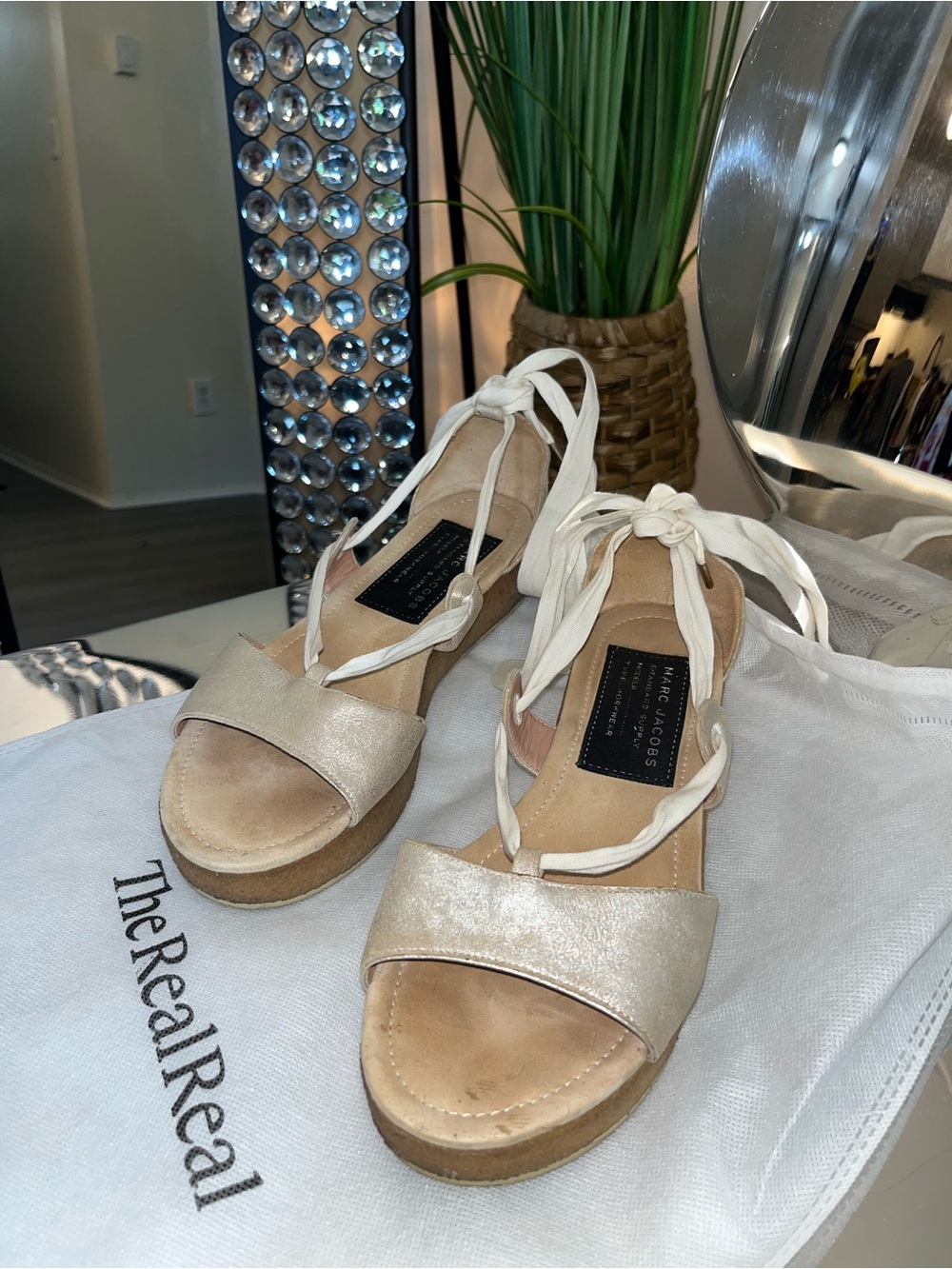 Stylish Women’s Marc Jacobs Champagne platform sandals Size 37 ( 7-7.5 U.S)